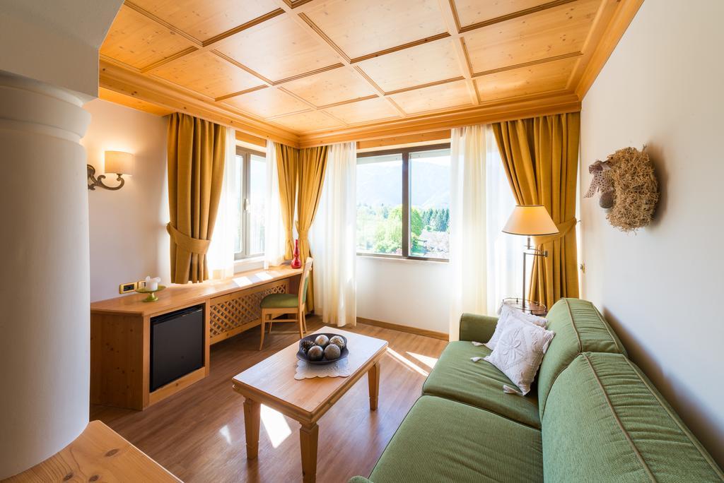 Hotel Ambassador Levico Terme Exteriér fotografie