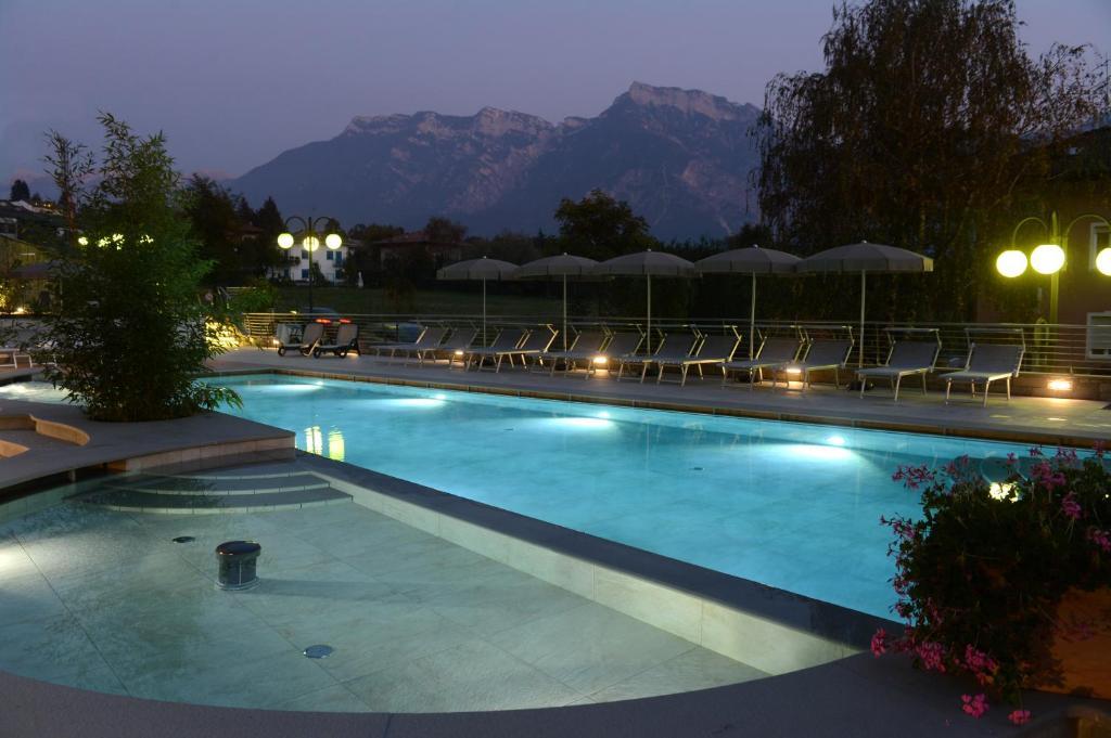 Hotel Ambassador Levico Terme Exteriér fotografie
